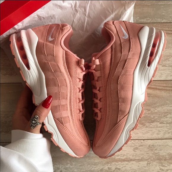 NWT Nike Air Max 95 Suede Pink - Picture 2 of 8